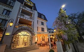 Hotel Eden
